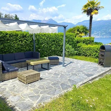 By Maggiore With Balcony Semesterbostad *